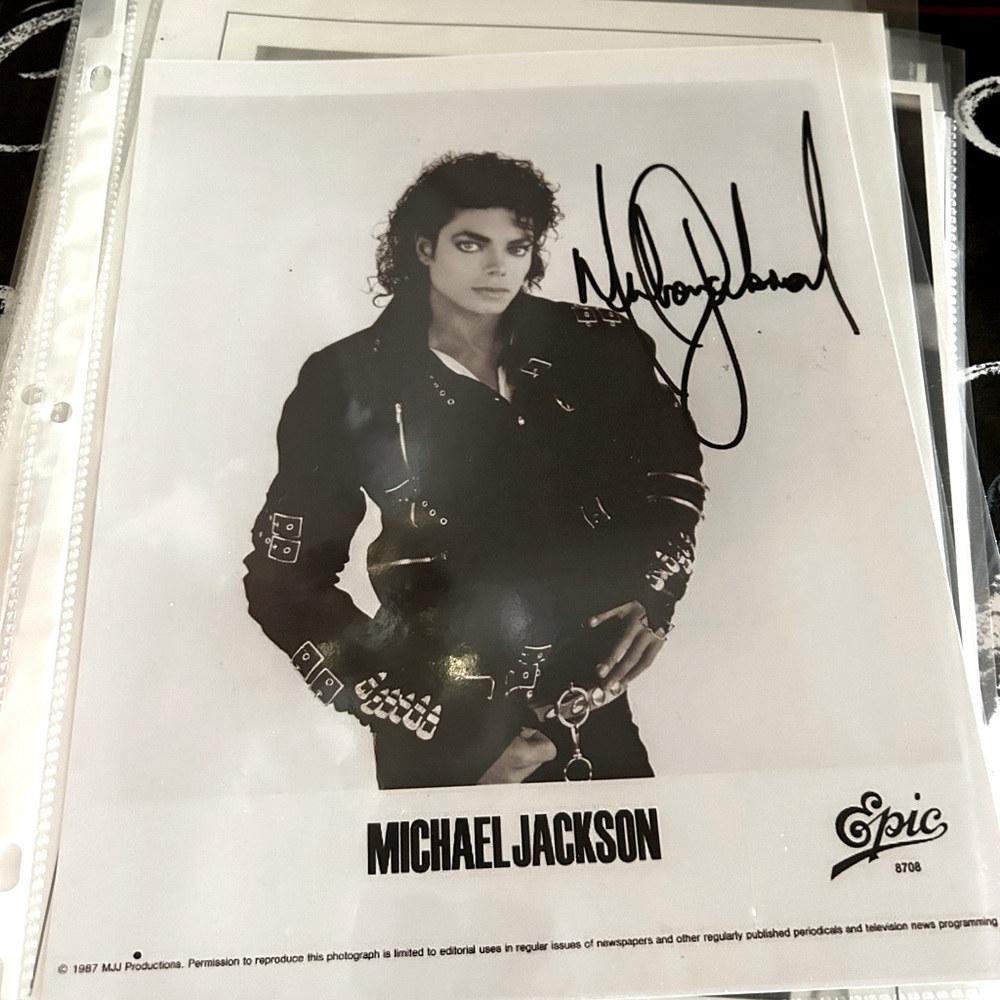Michael Jackson bad era signed (reprint) ✍🏼